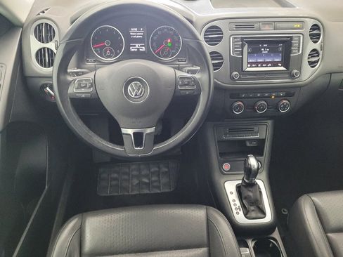 Used 2016 Volkswagen Tiguan S image 22