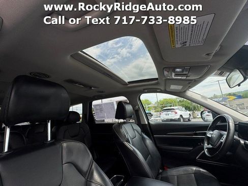 Used 2025 Kia Telluride S AWD/4WD image 14