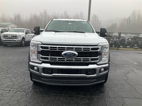 New 2025 Ford F450 XL w/ XL Chrome Package image 2