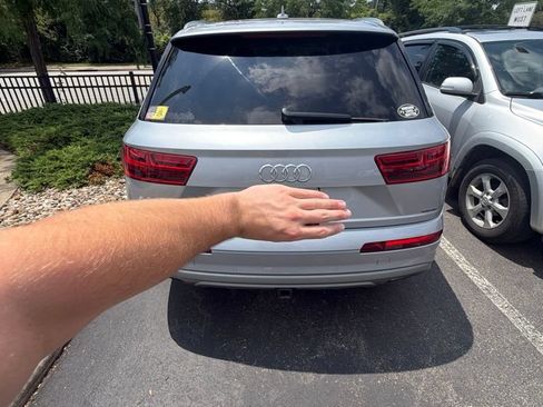 Used 2019 Audi Q7 3.0T Premium Plus w/ Premium Plus Package AWD/4WD image 2