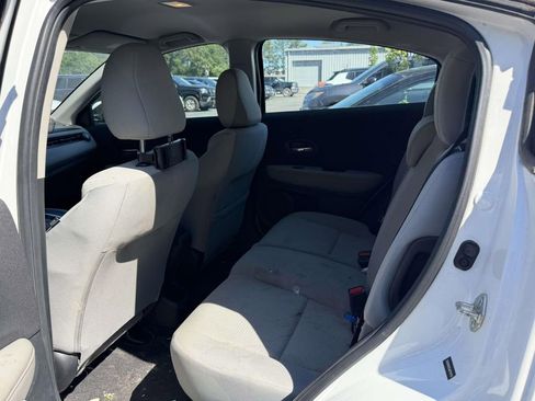 Used 2020 Honda HR-V LX image 6