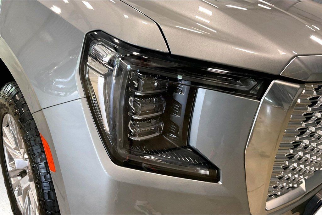 Used 2024 GMC Yukon Denali AWD/4WD image 34
