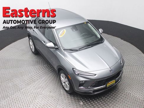 Used 2025 Buick Encore GX Preferred FWD image 3