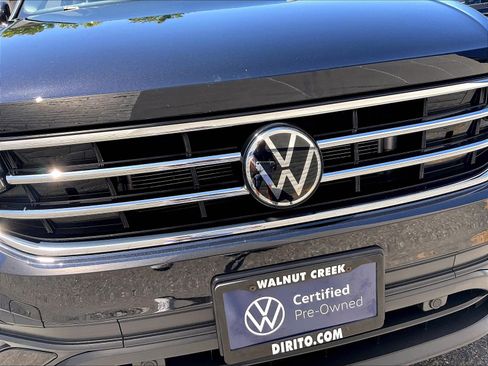 Certified 2023 Volkswagen Tiguan SE FWD image 29