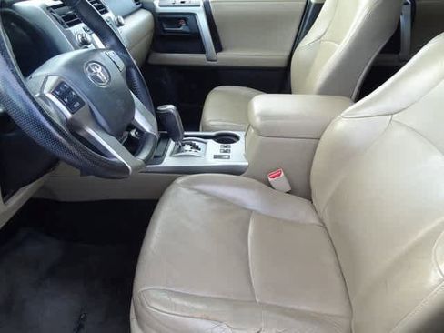 Used 2013 Toyota 4Runner SR5 w/ Premium Pkg image 7