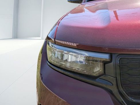 New 2025 Jeep Grand Cherokee Altitude image 8