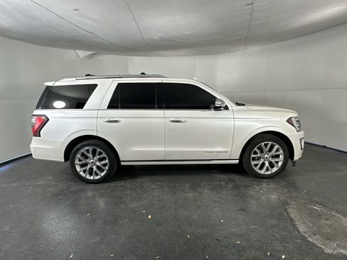 Used 2018 Ford Expedition Platinum RWD image 9