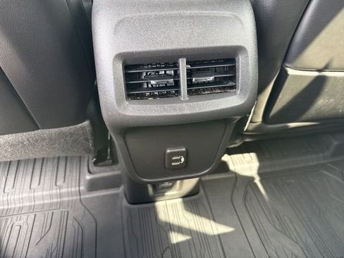 Used 2021 GMC Terrain SLT w/ Infotainment Package II AWD/4WD image 16