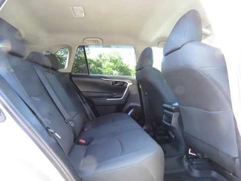 Used 2020 Toyota RAV4 LE w/ All Weather Liner Package AWD/4WD image 16