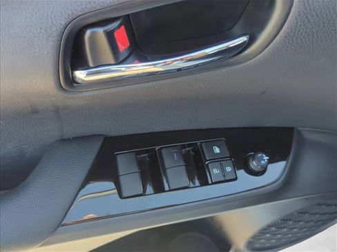 Certified 2022 Toyota Prius LE image 8