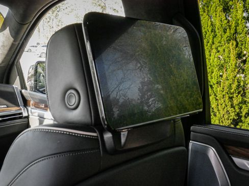 Used 2026 Cadillac Escalade ESV Platinum Sport w/ LPO, ONYX Package image 29