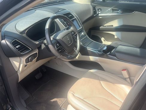 Used 2019 Lincoln Nautilus Reserve AWD/4WD image 5