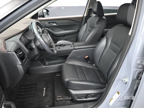 Certified 2023 Nissan Rogue SL FWD image 9