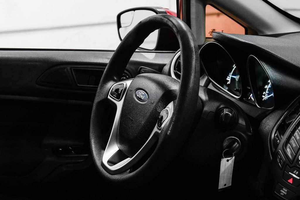 Used 2017 Ford Fiesta SE FWD image 20