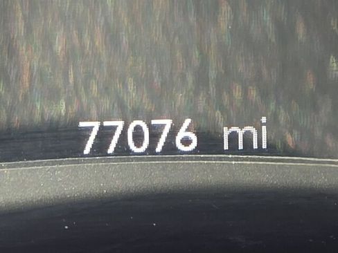 Used 2020 Chrysler Pacifica Touring-L Plus FWD image 27