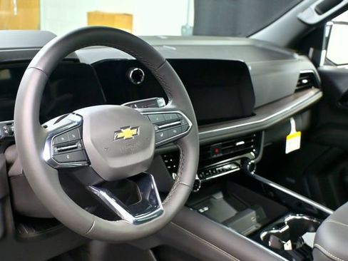 New 2026 Chevrolet Suburban Premier AWD/4WD image 22