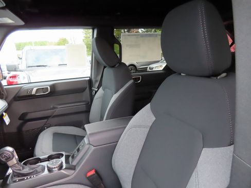 New 2025 Ford Bronco Big Bend image 14