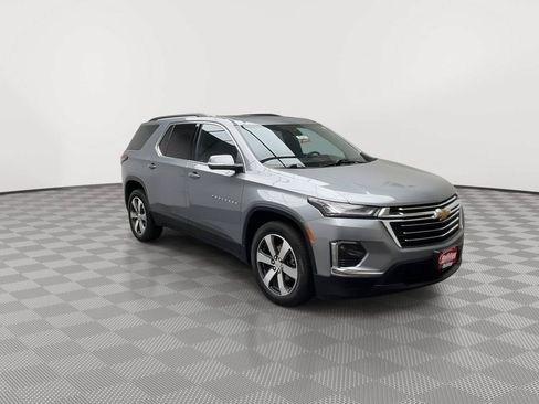 Certified 2023 Chevrolet Traverse LT w/ LT Premium Package AWD/4WD image 39