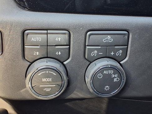 New 2026 Chevrolet Silverado 1500 LT w/ Texas Edition Plus image 9