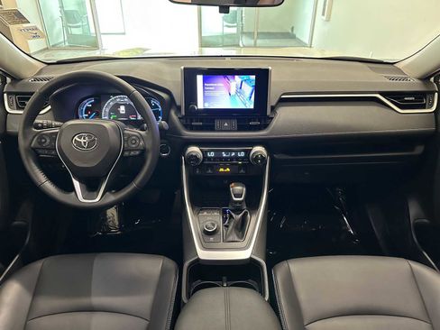 Used 2023 Toyota RAV4 XLE Premium AWD/4WD image 10