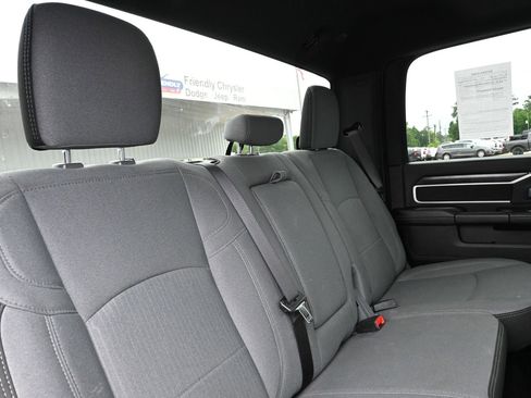 Used 2024 RAM 2500 Big Horn AWD/4WD image 33