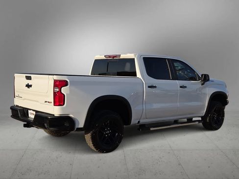 Used 2023 Chevrolet Silverado 1500 ZR2 w/ Technology Package AWD/4WD image 8