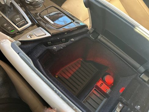 Used 2015 BMW 535i xDrive 535i xDrive AWD 4dr Sedan image 36