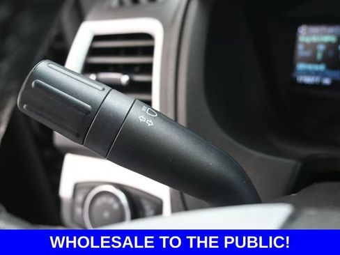 Used 2015 Ford Explorer XLT w/ Equipment Group 202A AWD/4WD image 18