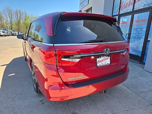 Used 2024 Honda Odyssey Elite image 8