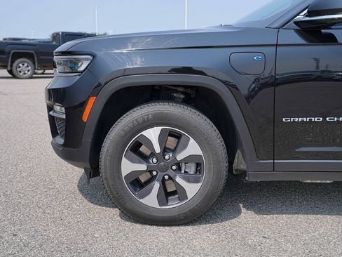 Used 2024 Jeep Grand Cherokee Limited 4xe AWD/4WD image 11