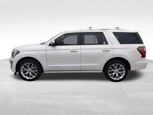 Used 2018 Ford Expedition Platinum image 2