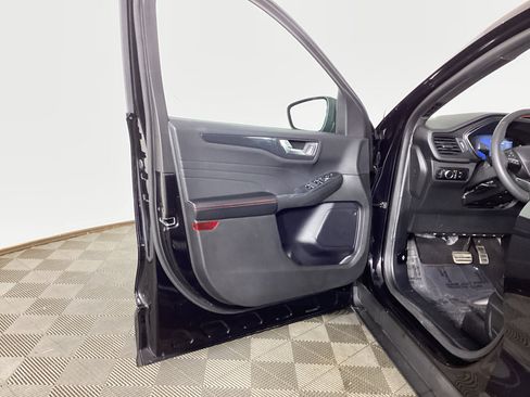 Used 2023 Ford Escape ST-Line AWD/4WD image 14