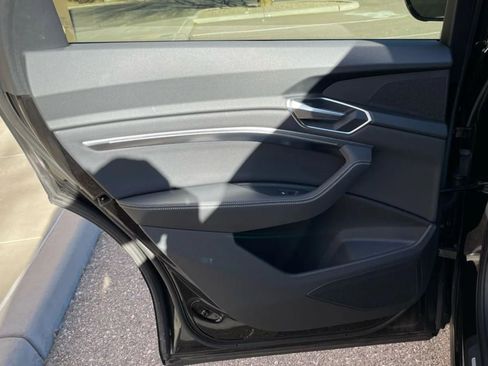 Used 2022 Audi e-tron Premium image 51