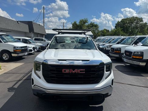 Used 2022 GMC Sierra 1500 Pro w/ 1SA Safety Plus Package AWD/4WD image 2