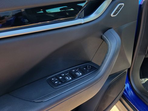 Used 2021 Maserati Levante Base image 23