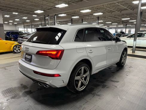 Used 2022 Audi SQ5 Premium w/ Convenience Package image 4