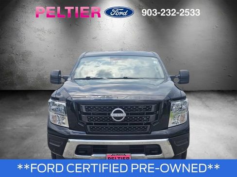 Used 2024 Nissan Titan SV w/ SV Convenience Package RWD image 2