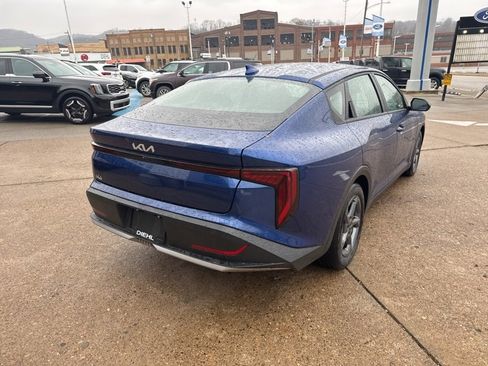 New 2025 Kia K4 LXS image 7