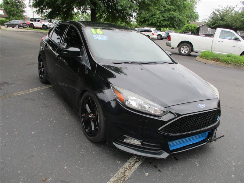 Used 2016 Ford Focus ST FWD image 1