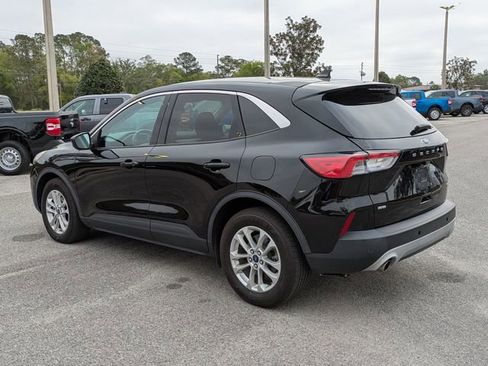 Used 2021 Ford Escape SE image 5