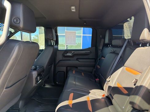 Used 2023 GMC Sierra 1500 AT4 image 36