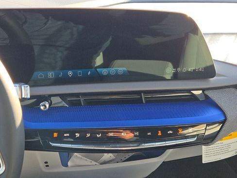 New 2026 Cadillac Optiq Luxury 1 image 25