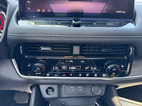 Used 2026 Nissan Rogue Platinum w/ Platinum Premium Package AWD/4WD image 25