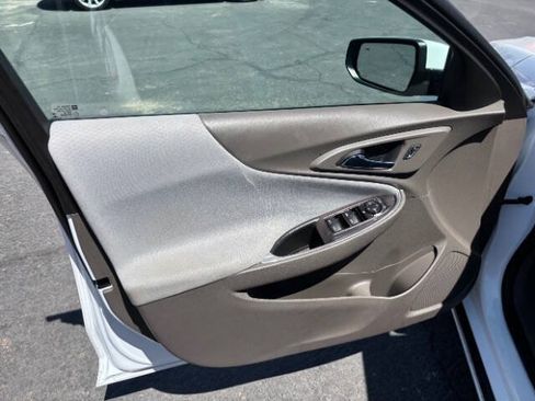 Used 2022 Chevrolet Malibu LT FWD image 10