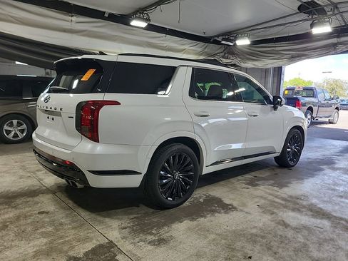 Used 2024 Hyundai Palisade Calligraphy image 5