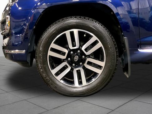 Used 2022 Toyota 4Runner Limited AWD/4WD image 11