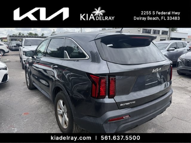 Certified 2023 Kia Sorento LX FWD image 8
