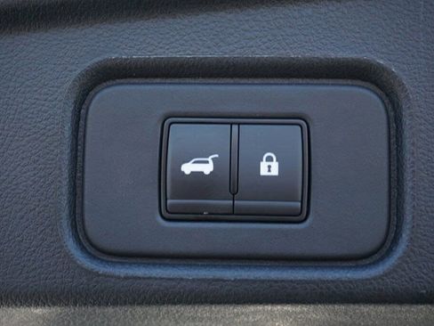 Certified 2024 Nissan Pathfinder SL image 13