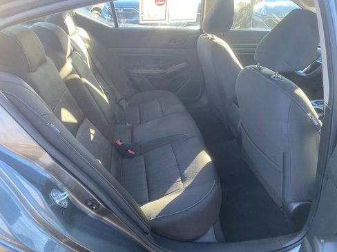 Used 2024 Nissan Altima 2.5 SV image 26