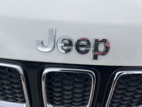 Used 2021 Jeep Compass Limited image 27